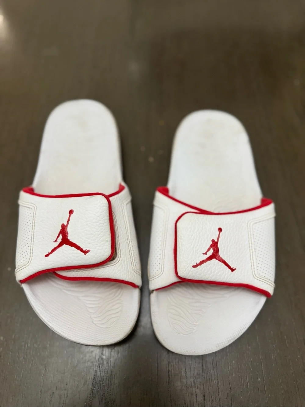 Jordan slides bold